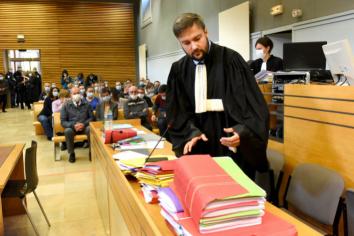 ASSISES JOUR 4 - MAÎTRE PIERRE DEBUISSON REPRÉSENTE LA FAMILLE D'AMANDINE ESTRABAUD