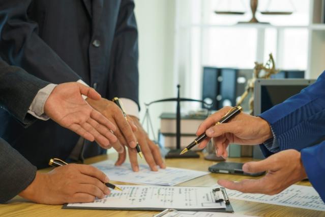 Avocat contentieux commercial